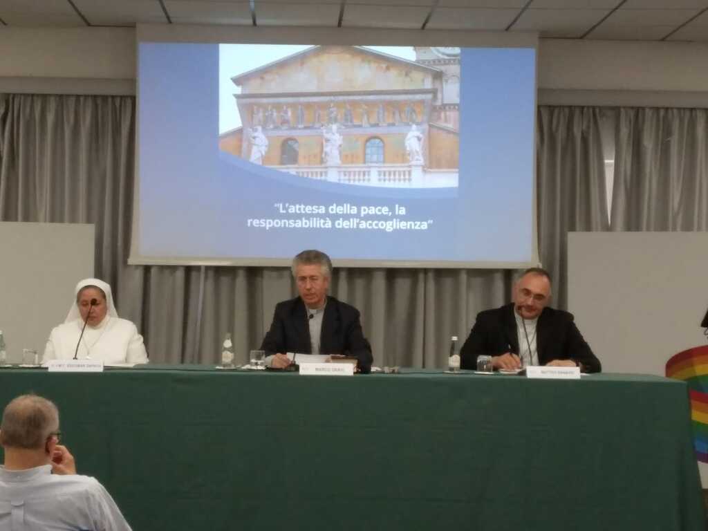 Attese di pace e responsabilità dell'accoglienza: l'incontro di religiosi, religiose e laici sulla scelta per la solidarietà, come risposta alla guerra